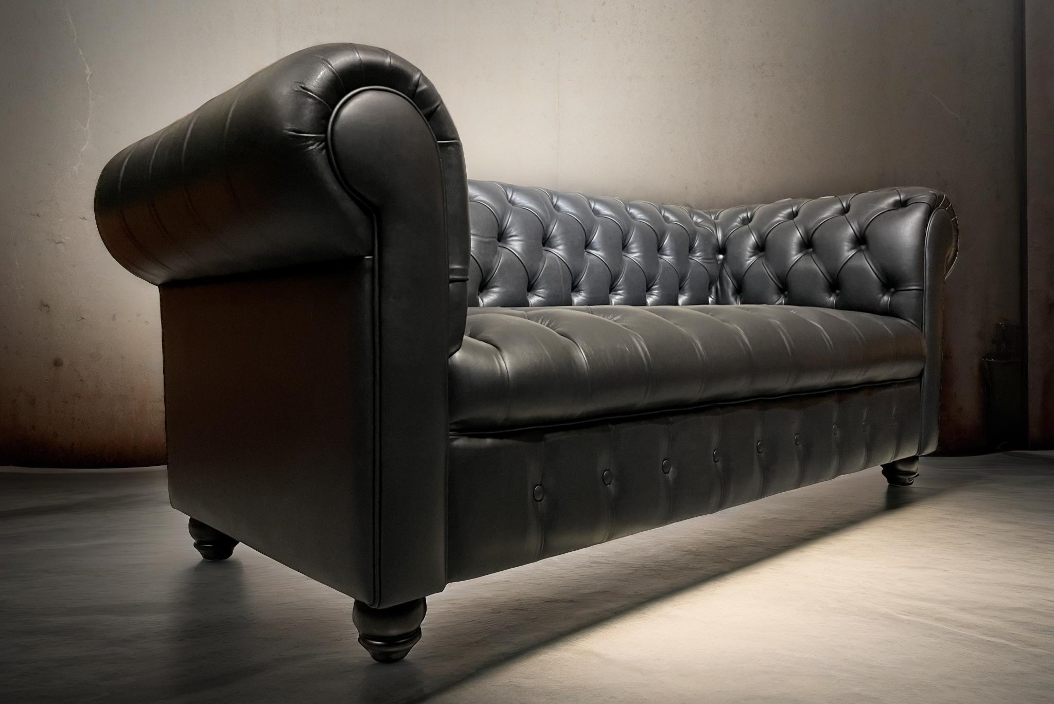 Sofa de Cuero – Chesterfield Color Fargo Negro, Capitoné Ingles, respaldo Recto Clásico, Cuero 100% Natural Uruguayo 4