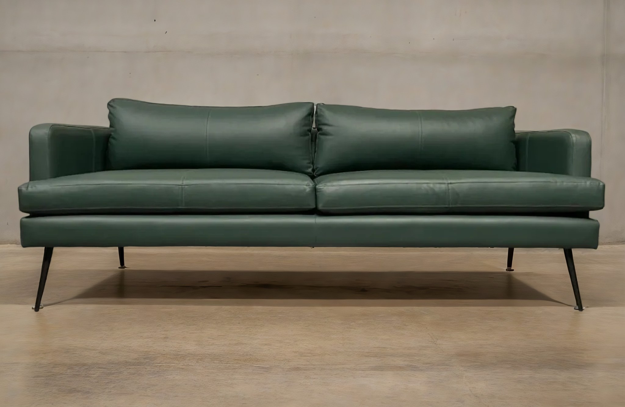 Sofa de Cuero – Slim Sasiori Color Verde Ingles, asiento liso, Cuero 100% Natural Uruguayo
